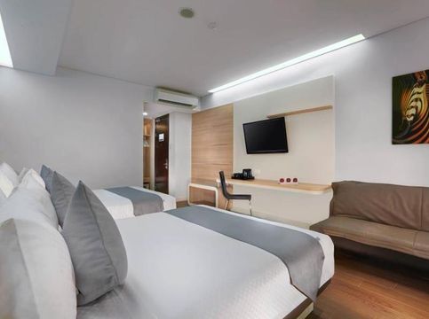 Neo Gubeng Hotel  1