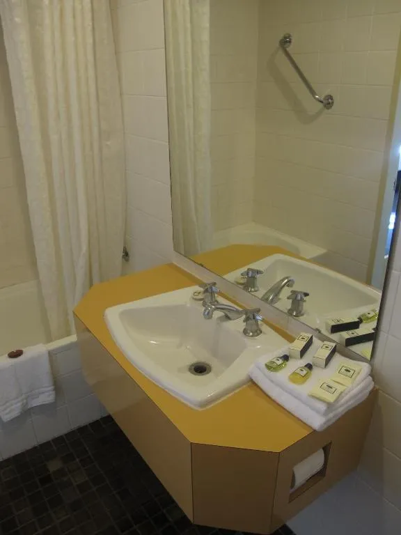 Devere Hotel 2