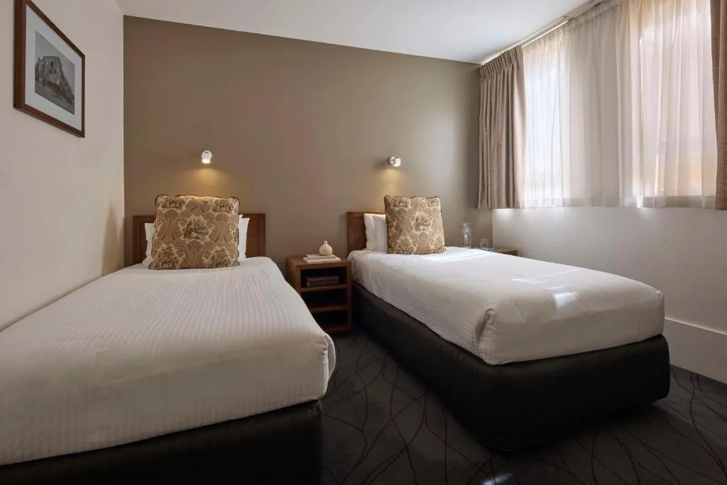 The Victoria Hotel 4