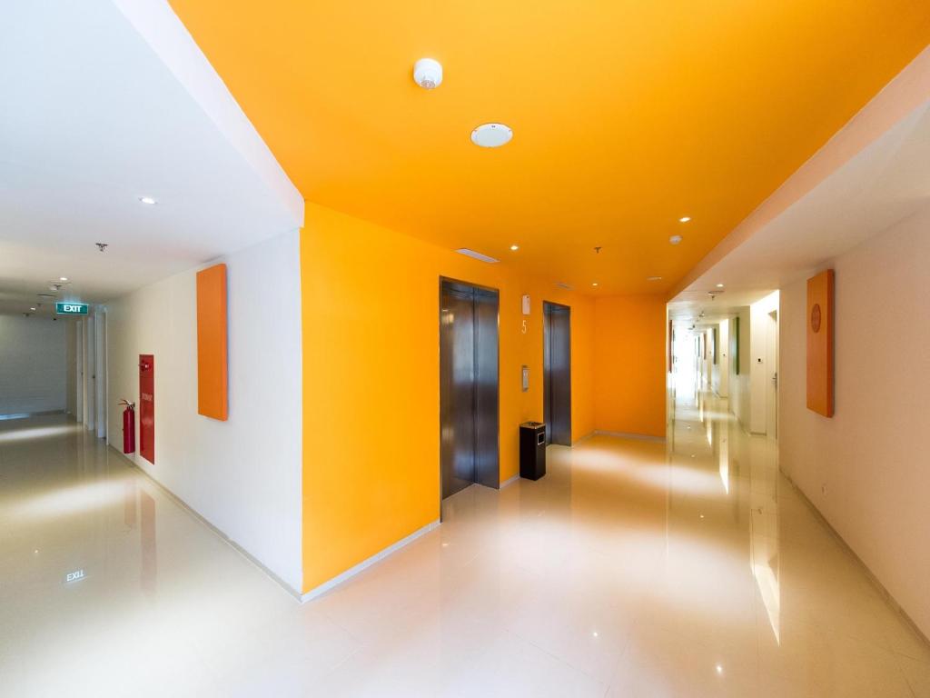 Zuri Express Mangga Dua Hotel 5