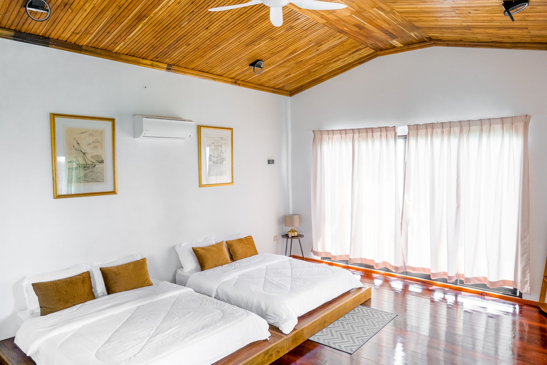 White Modern Room, Dayang Resort 1