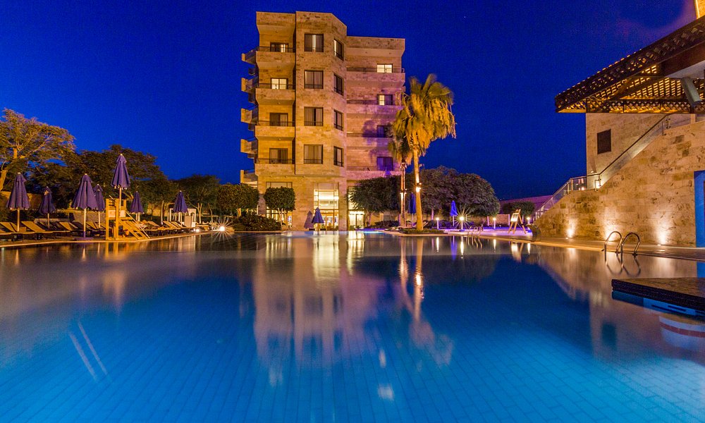 Ramada Resort by Wyndham Dead Sea 1