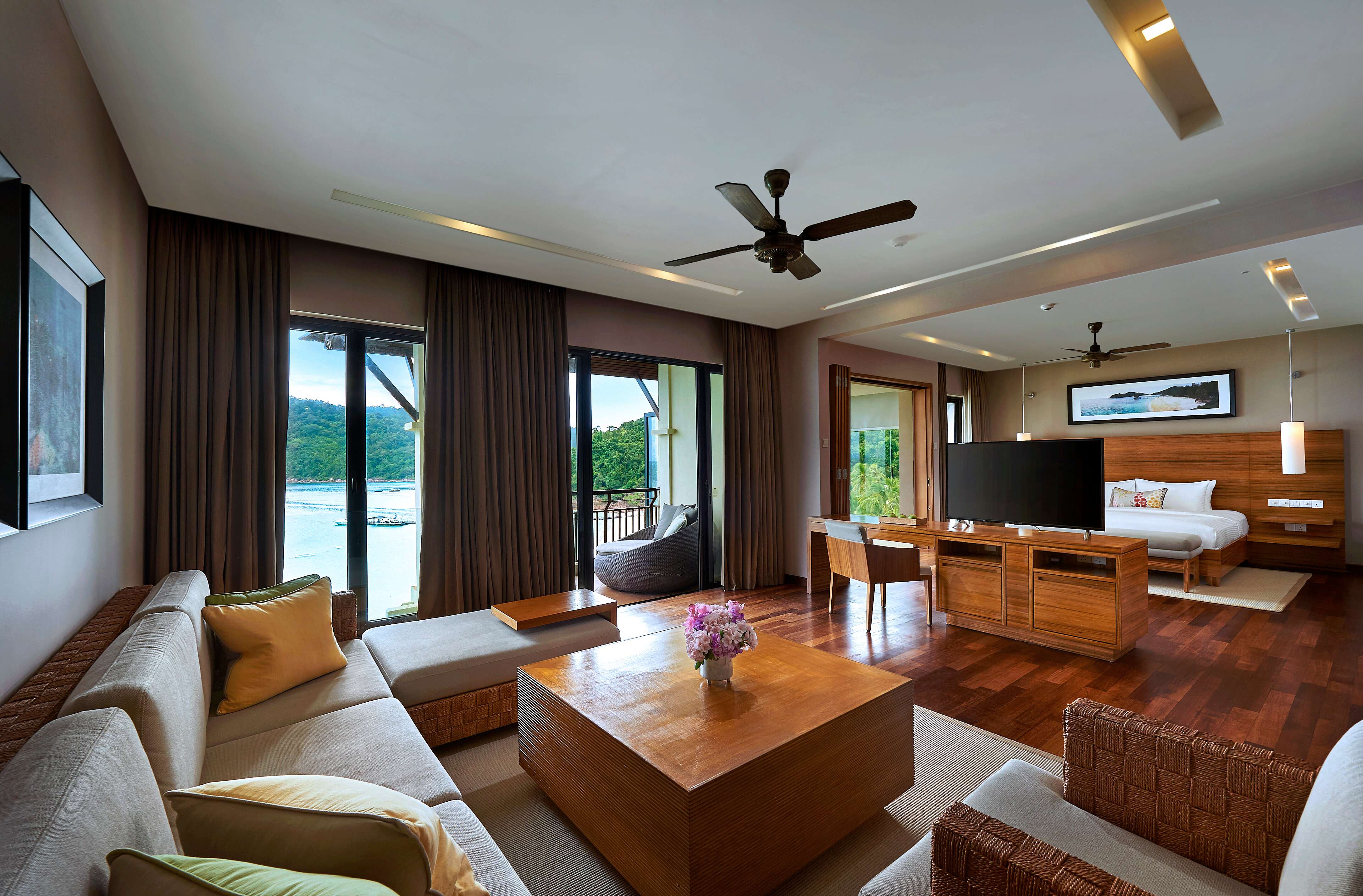 Cliff Bay Suite - Taaras Beach & Spa Resort 2