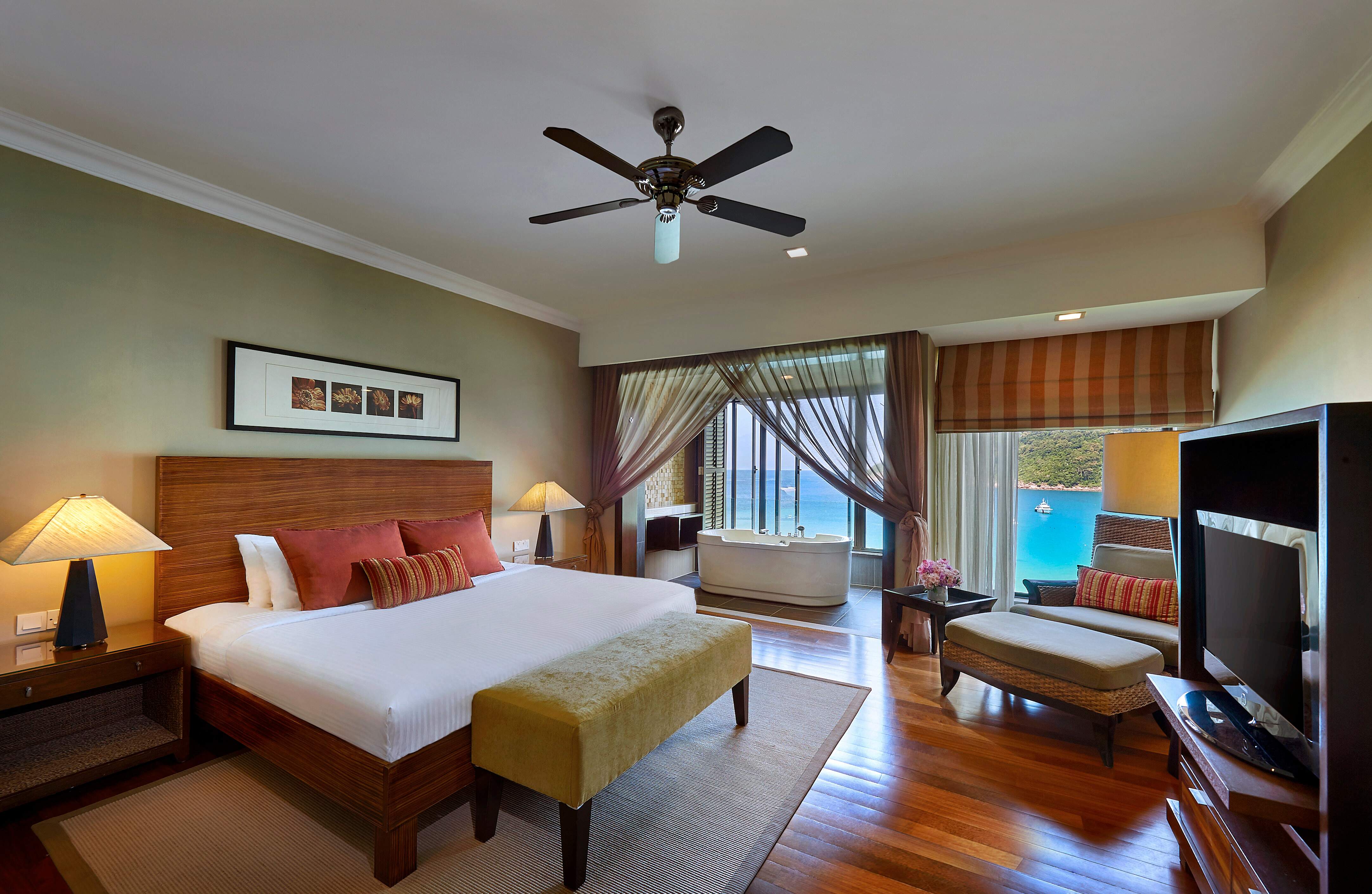 Cliff Premier Suite - Taaras Beach & Spa Resort 4