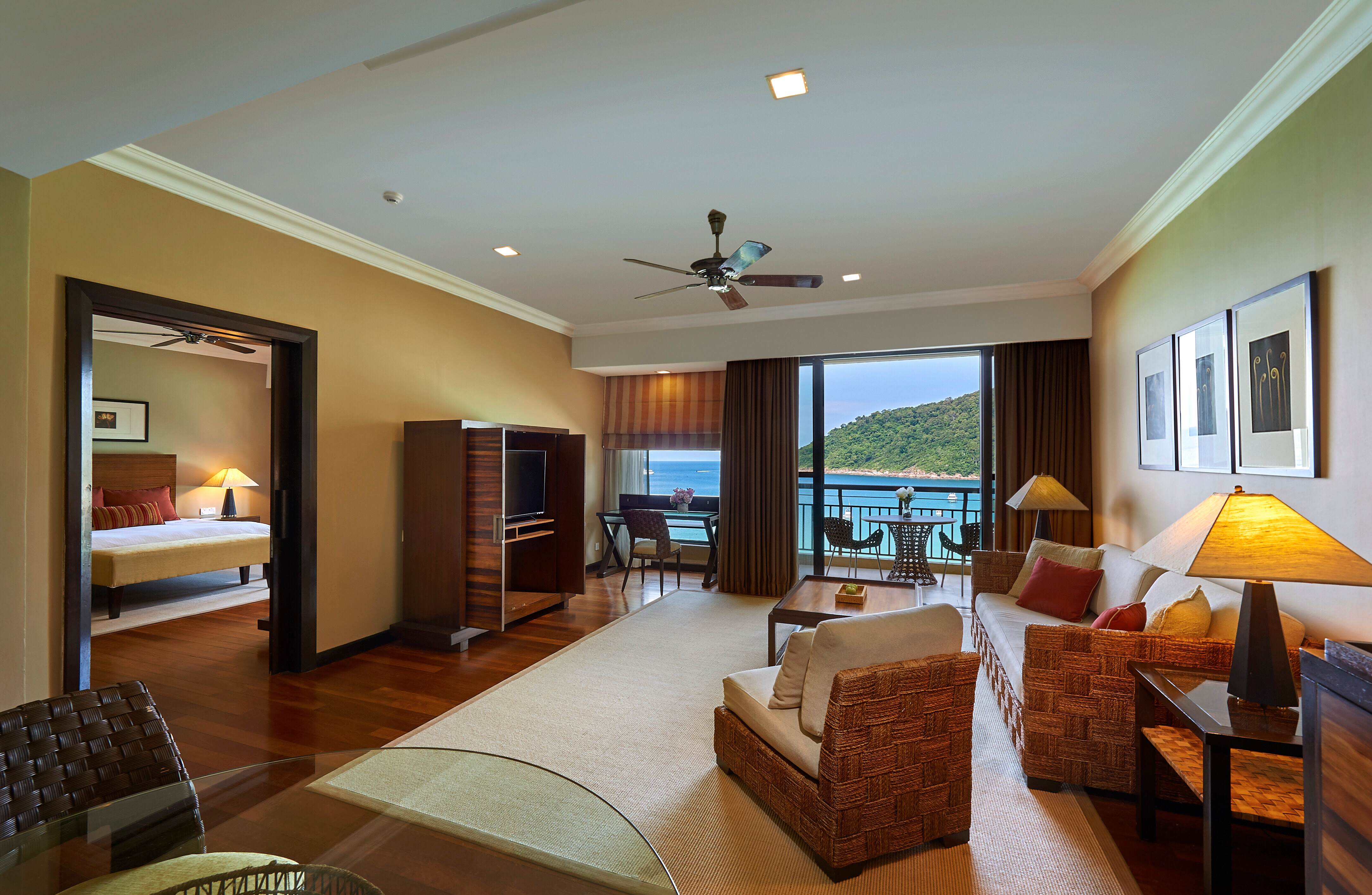 Cliff Premier Suite - Taaras Beach & Spa Resort 7