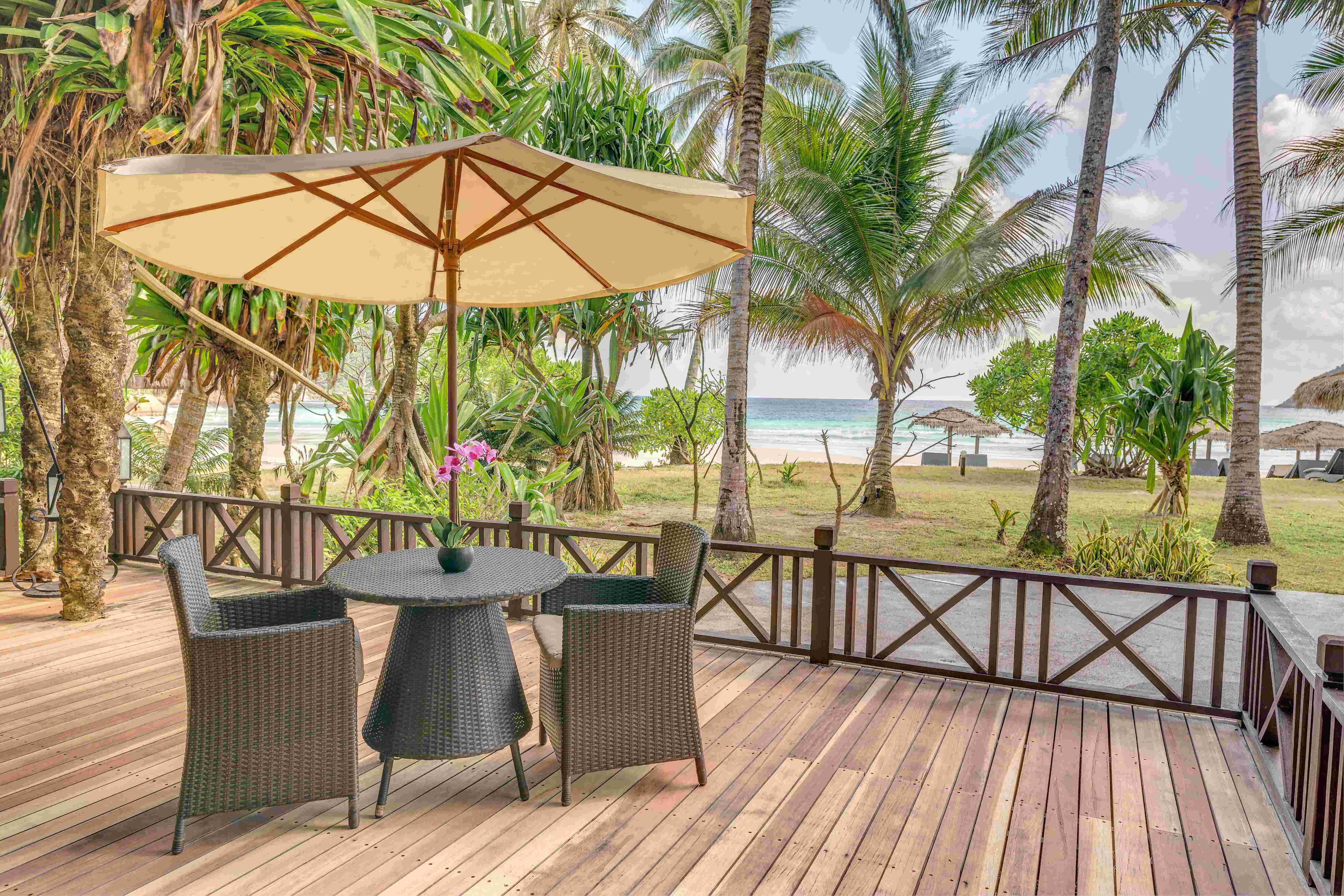 Ocean Front Master Suite - Taaras Beach & Spa Resort 9