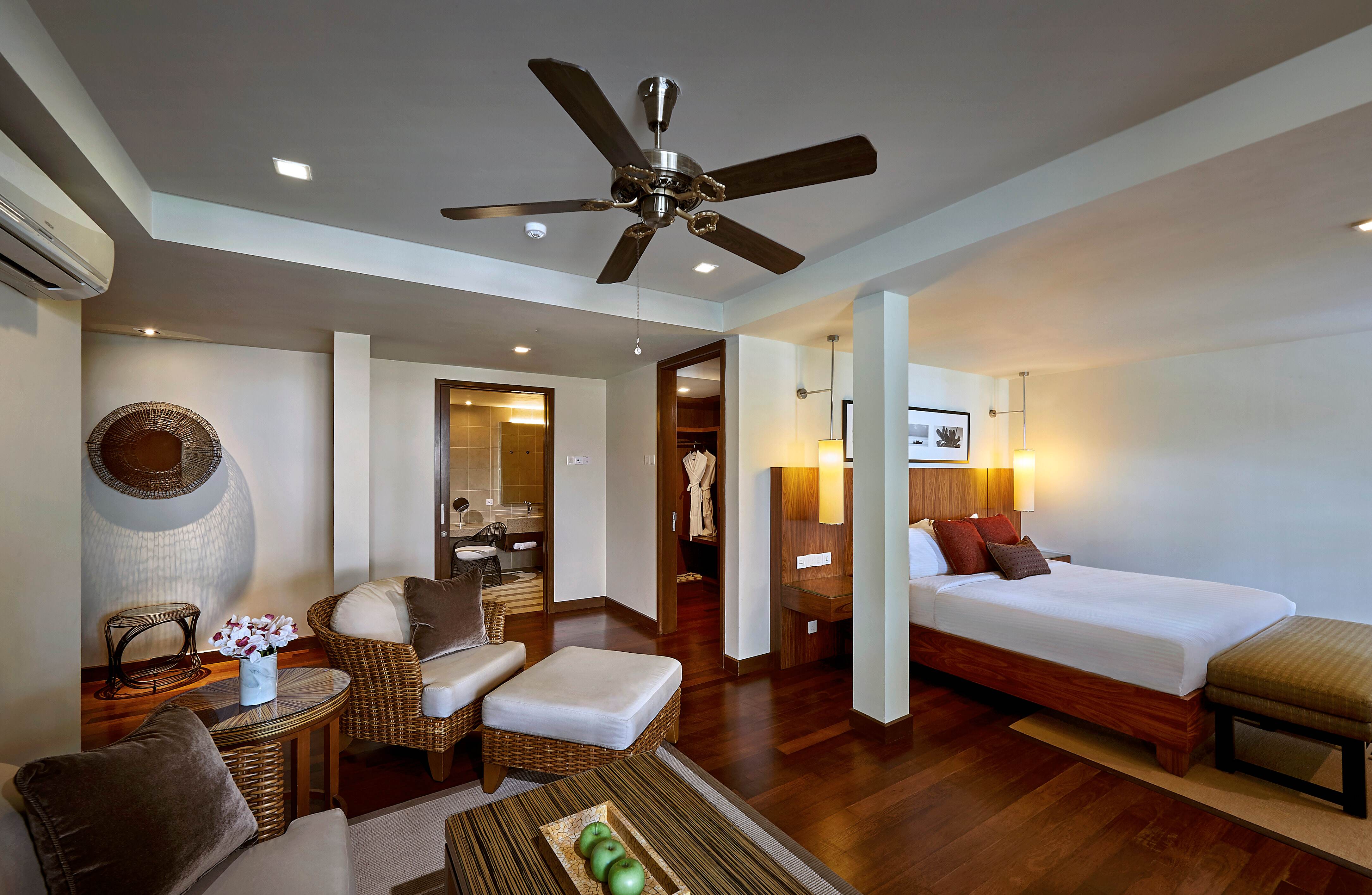 Ocean Front Master Suite - Taaras Beach & Spa Resort 4