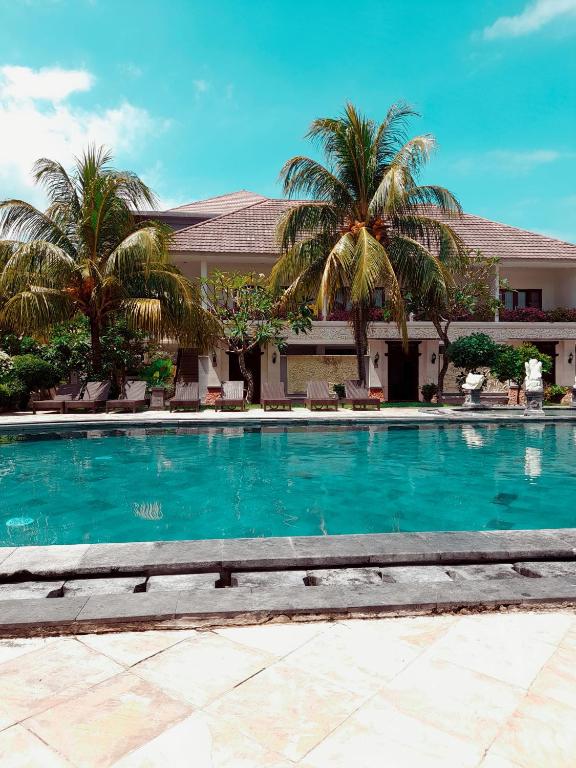Puri Saron Senggigi Hotel 1