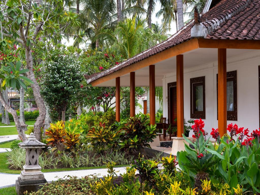 Holiday Resort Lombok 13