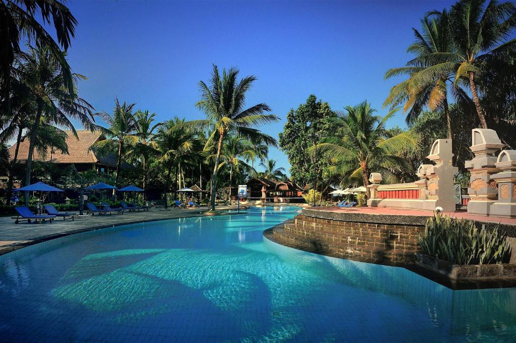 Jayakarta Beach Hotel 9