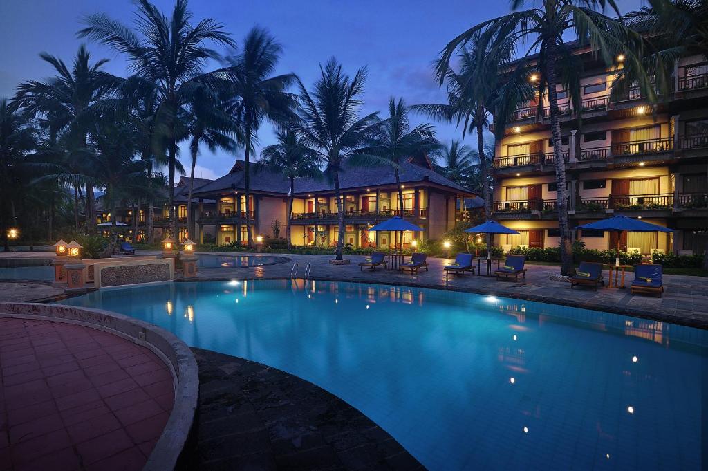 Jayakarta Beach Hotel 8