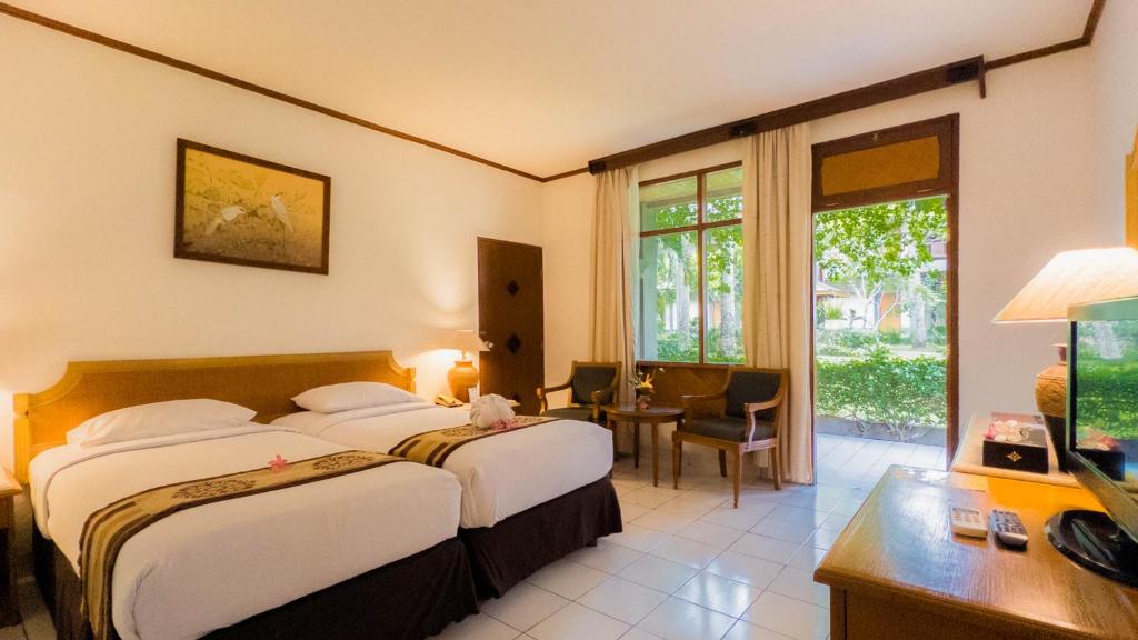 Jayakarta Beach Hotel 5