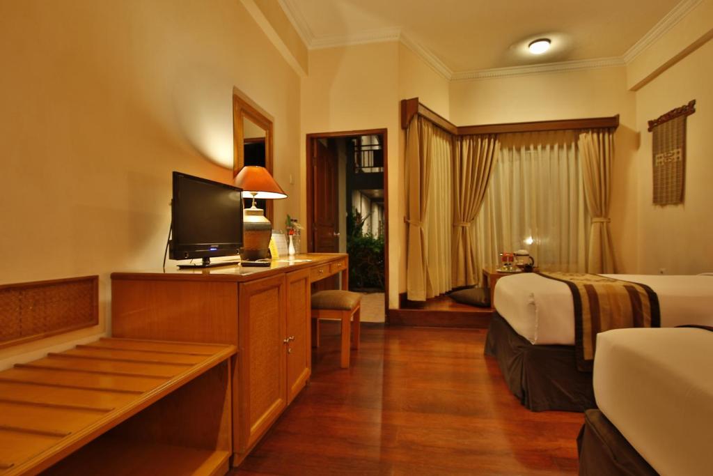 Jayakarta Beach Hotel 12