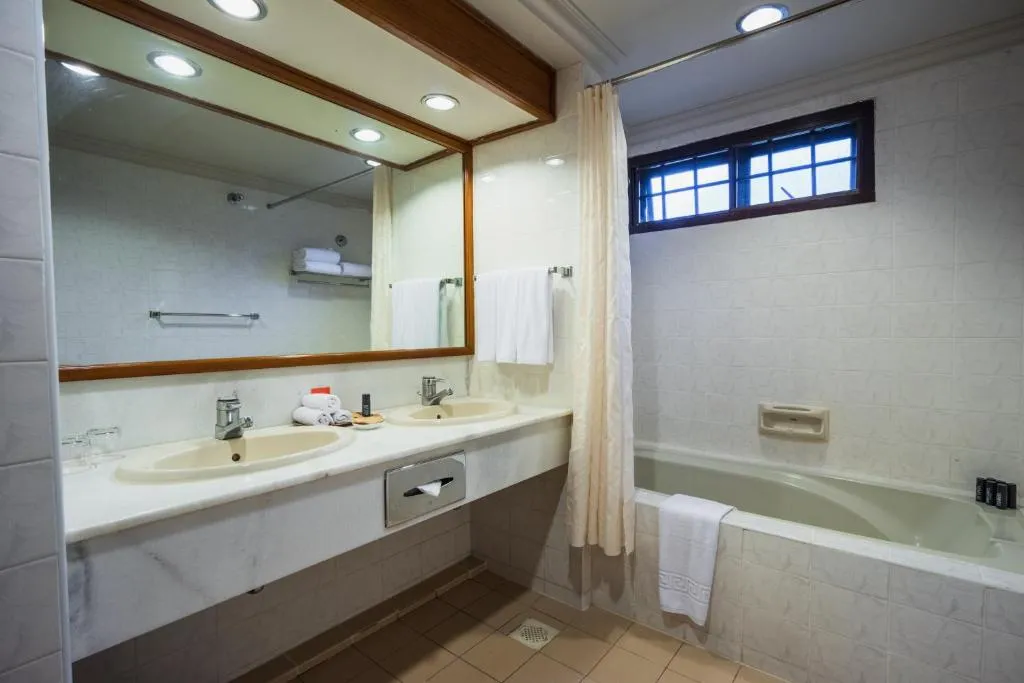 Beach Front Suite, Berjaya Tioman Resort 2