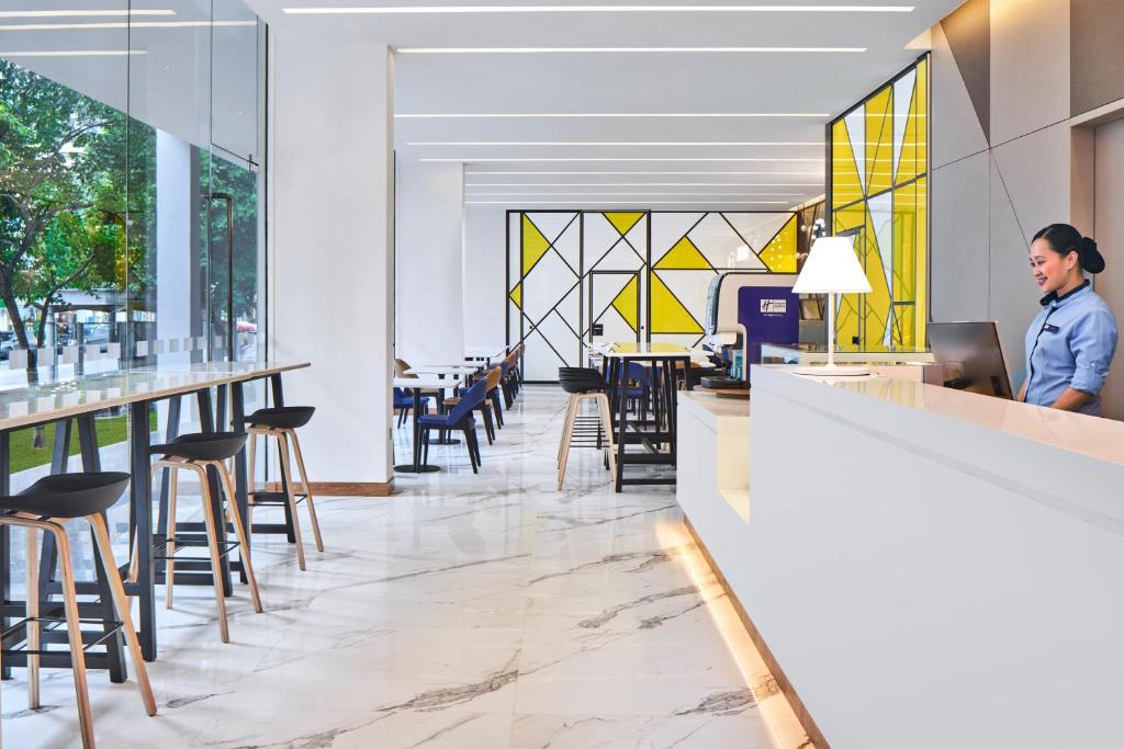 Holiday Inn Express Singapore Serangoon by IHG 4
