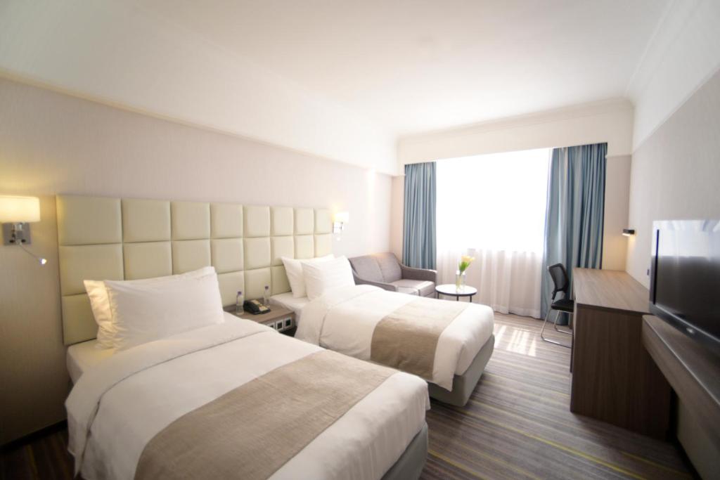 Panda Hotel 1