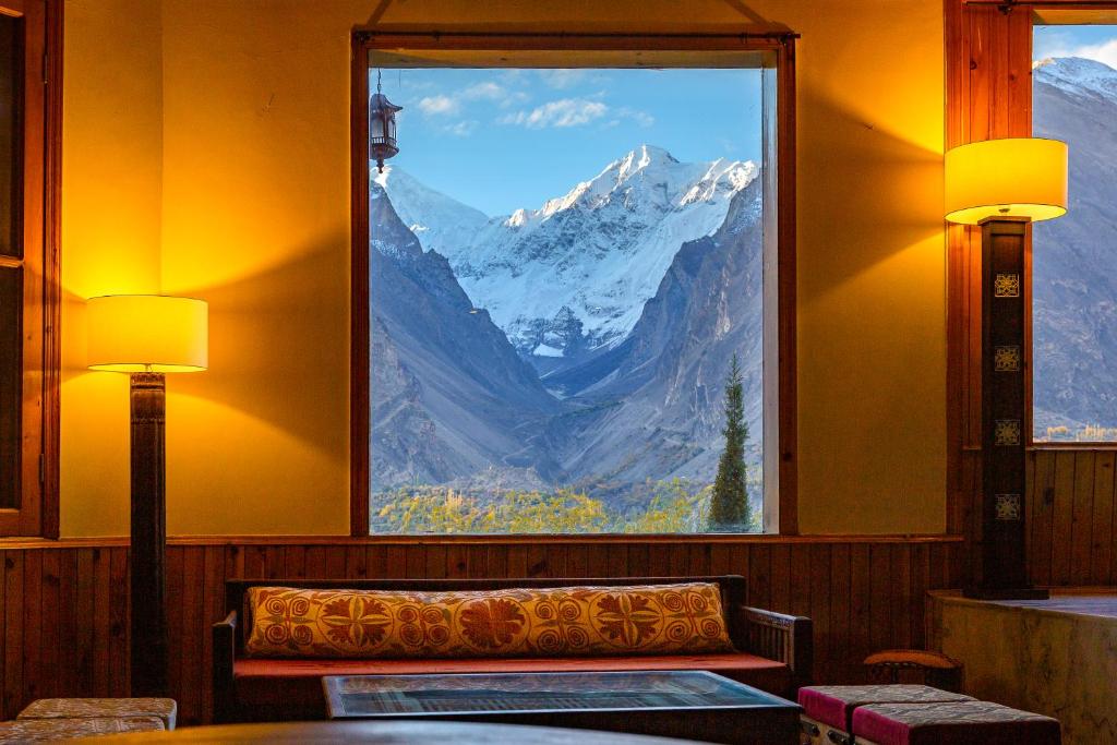 Roomy Daastaan Hotel 1