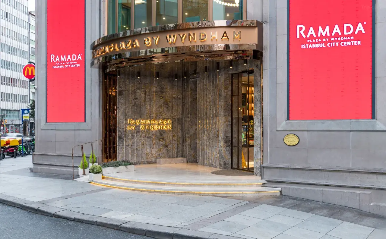 Ramada Plaza by Wyndham Istanbul City Center 12