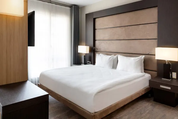 Ramada Plaza by Wyndham Istanbul City Center 1