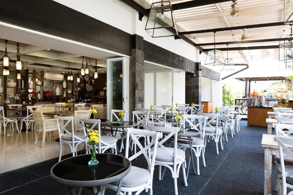 Natya Hotel Kuta 10