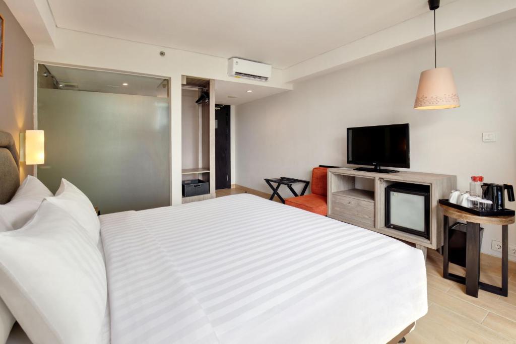 Harper Kuta Hotel by ASTON 9
