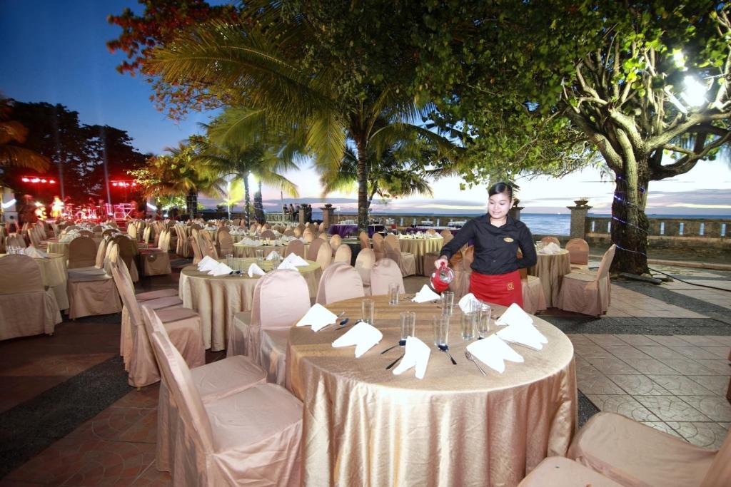 Pangeran Beach Hotel 2