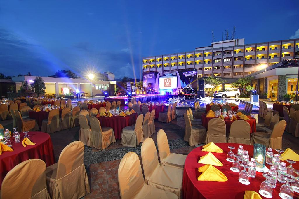 Pangeran Beach Hotel 4