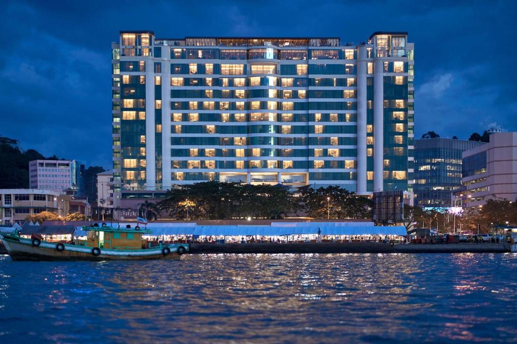 Le Meridien Kota Kinabalu 4