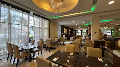 The Grand Puteri Hotel 7