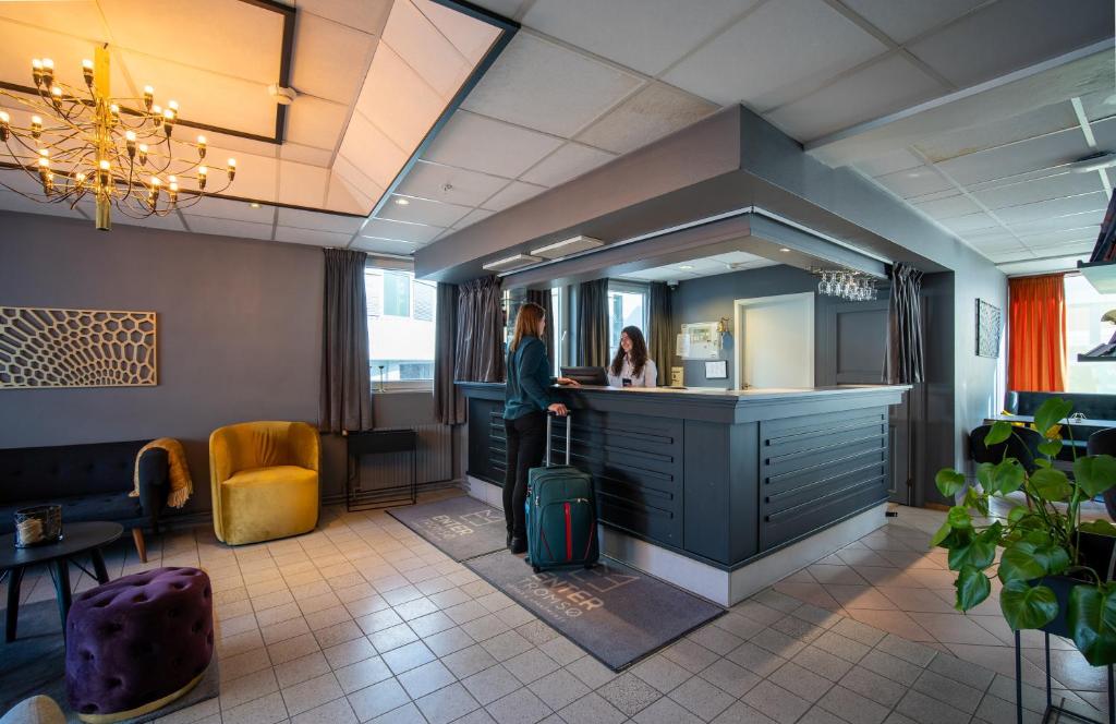Enter Amalie Hotel 4