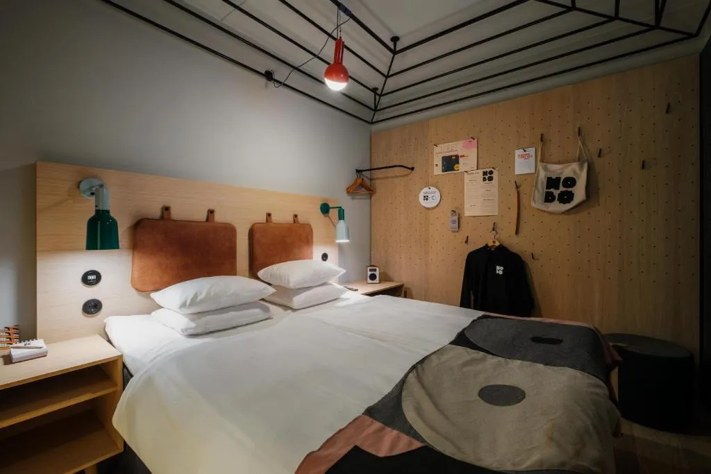 Hobo Hotel 1