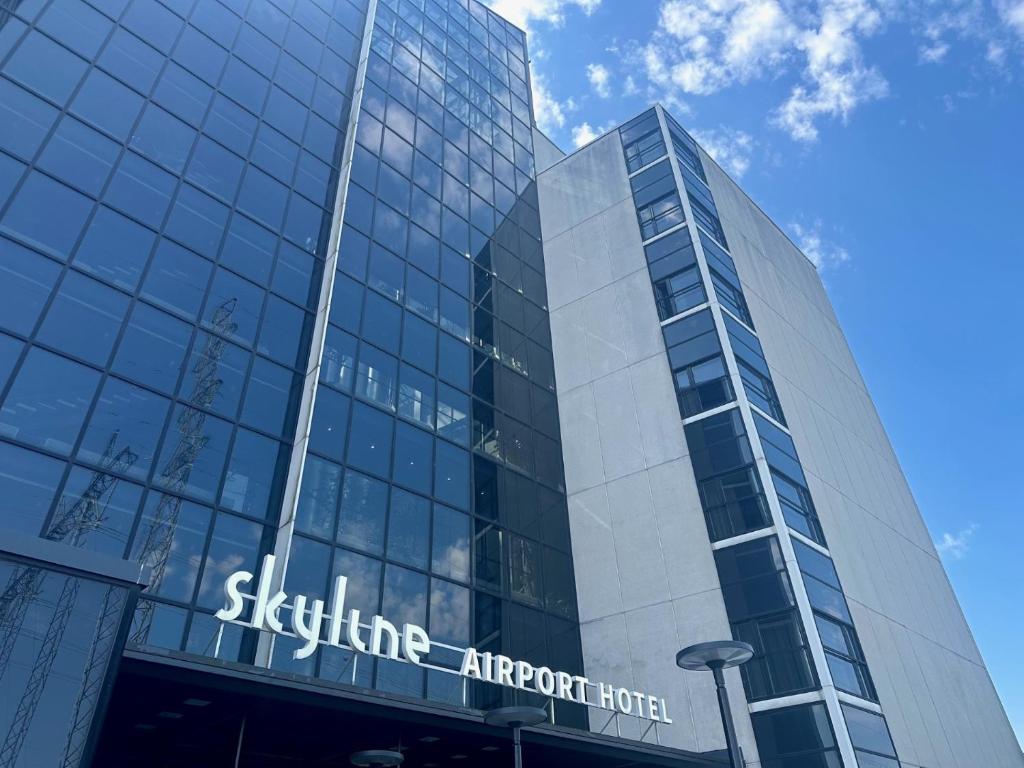 Skyline Airport Hotel 1