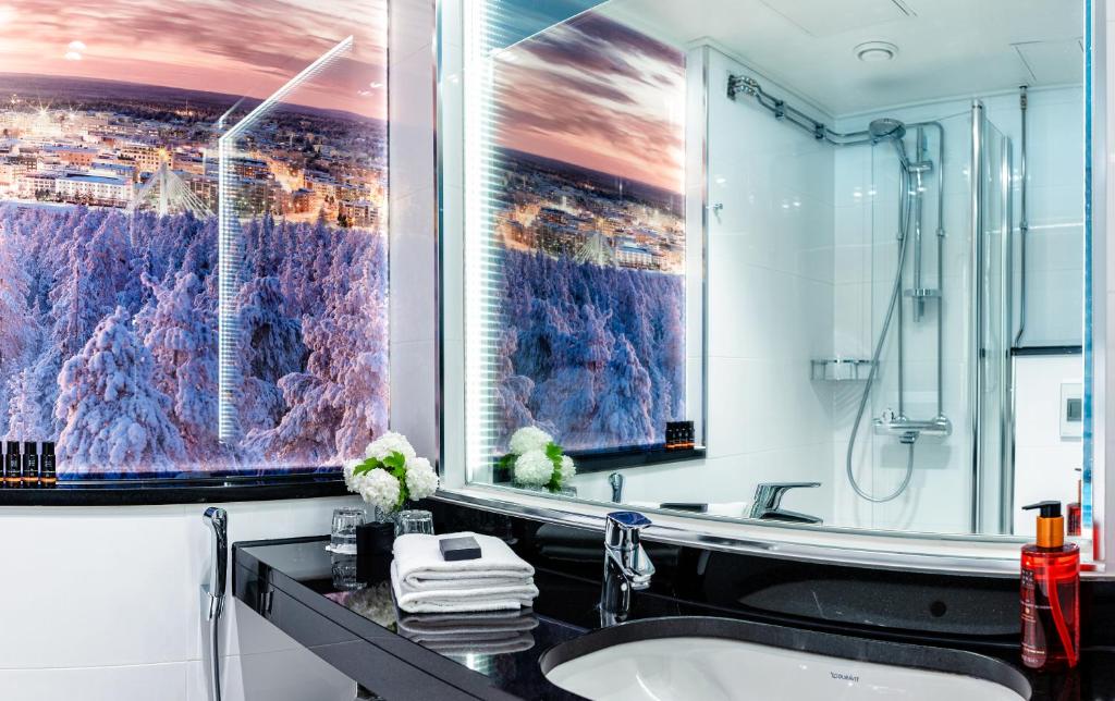 Arctic City Hotel 10