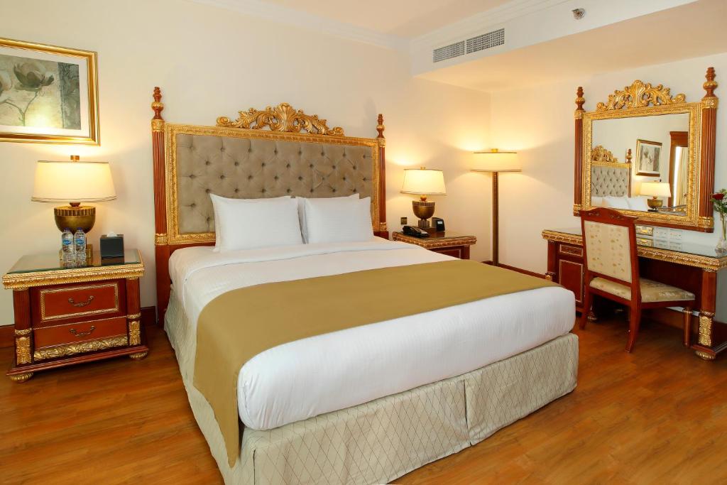 Sunday Holiday International Hotel  7
