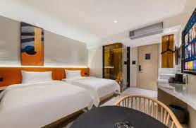 Yilong Hotel 1