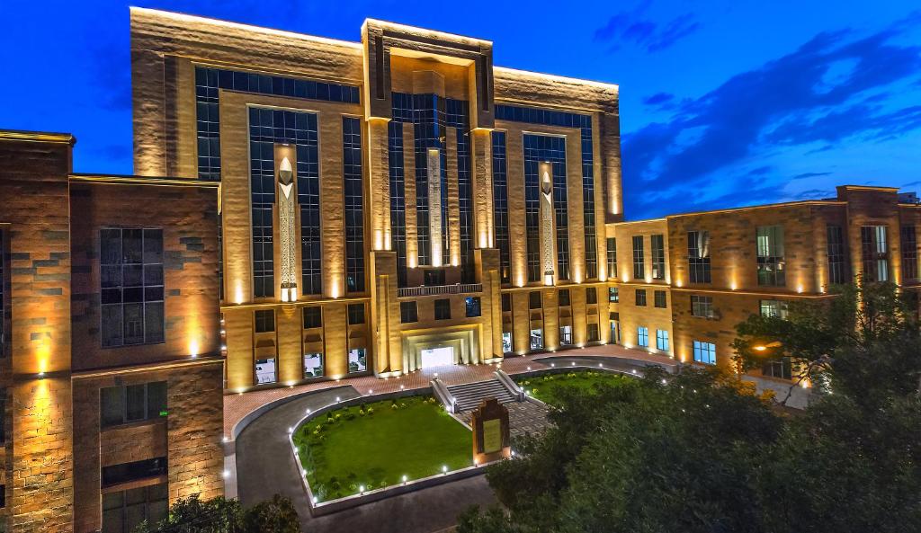 Ani Grand Hotel 3