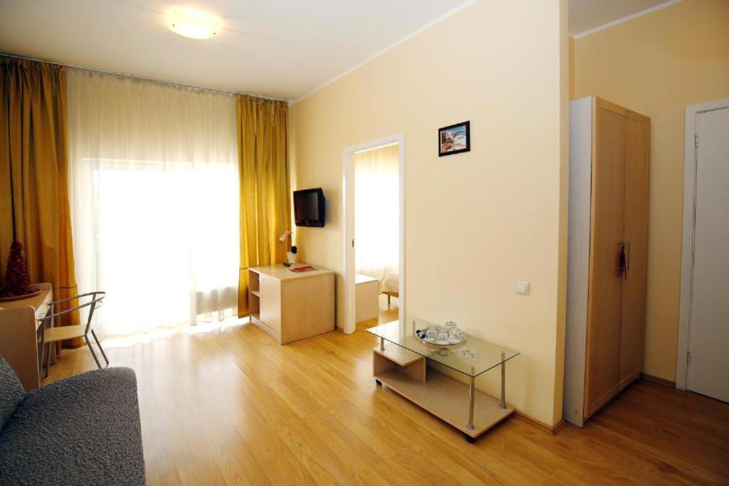 Apart Hotel Tomo 11