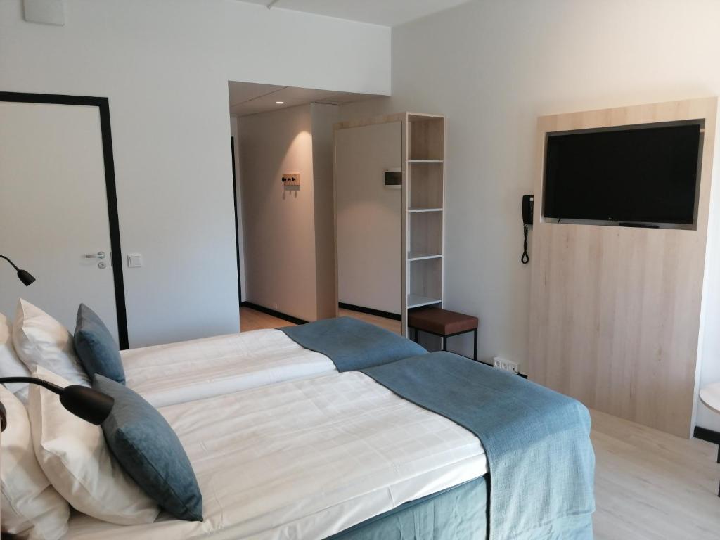 Pilot Airport Hotel 4