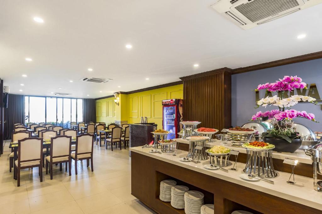 IBIZA Danang Riverfront Hotel 4