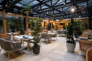 Hollywood Hotel 3