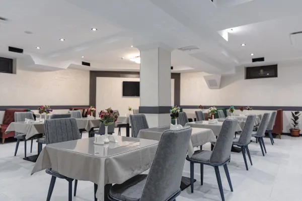 Art Royal Hotel 5