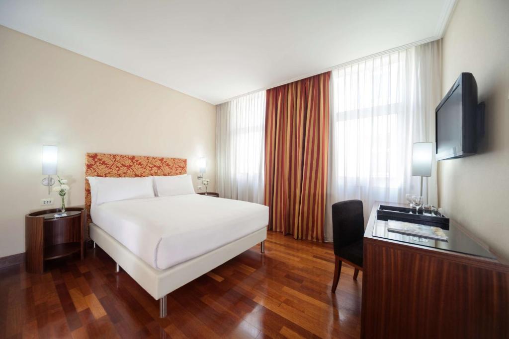 NH City Hotel 1