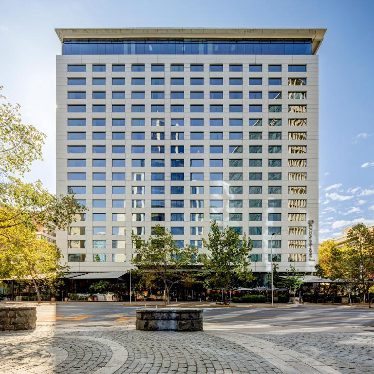DoubleTree by Hilton 3