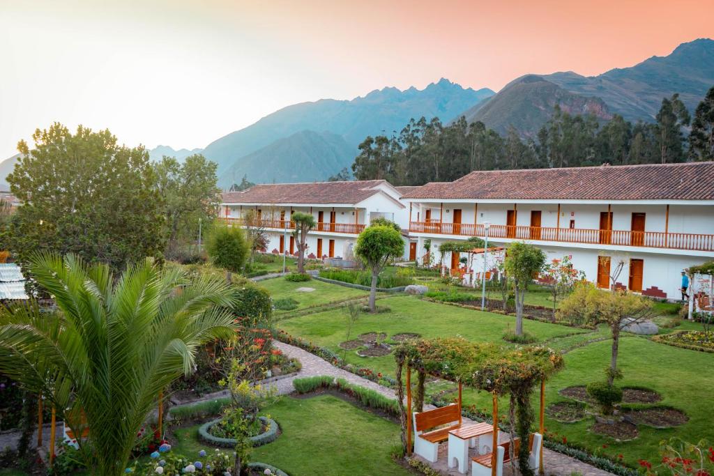 Agustus Urubamba Hotel 3