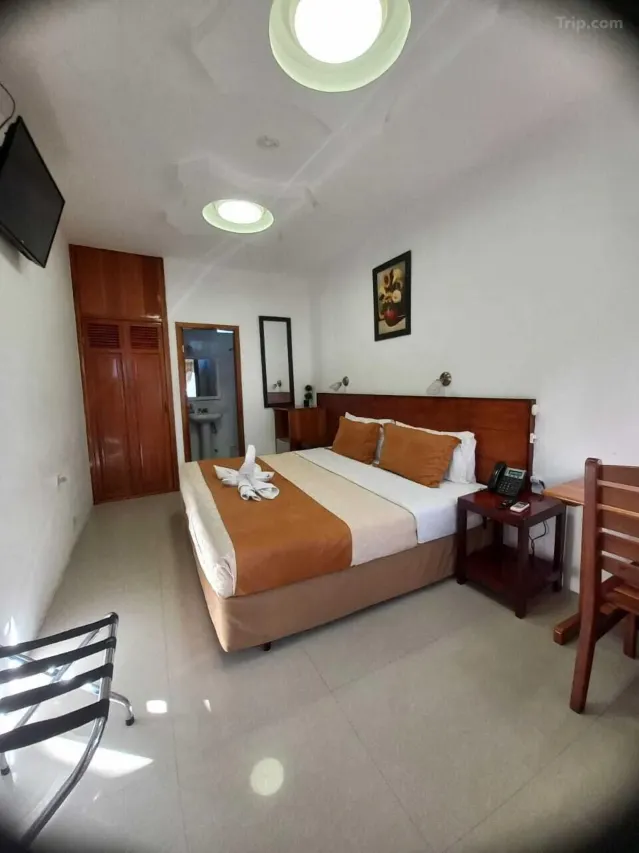 Deja Vu Hotel 1