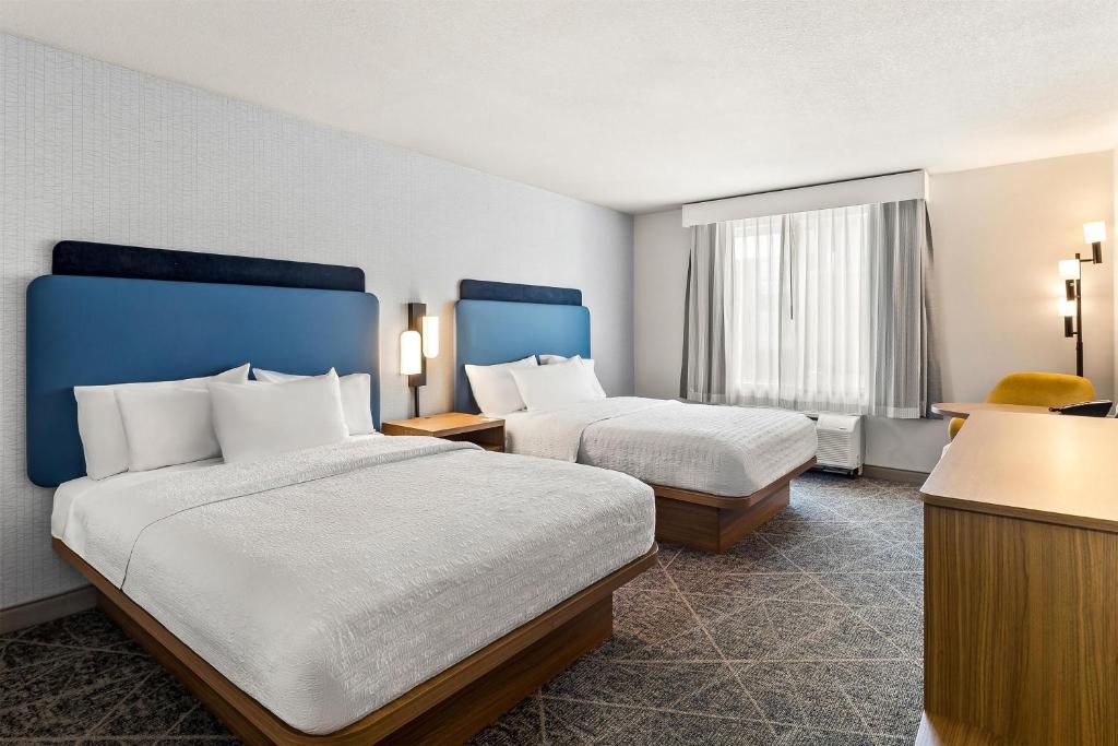 Hampton Inn & Suites Merced 7