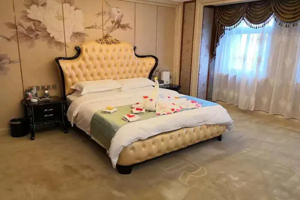Xinjiang Runjin International Hotel 3