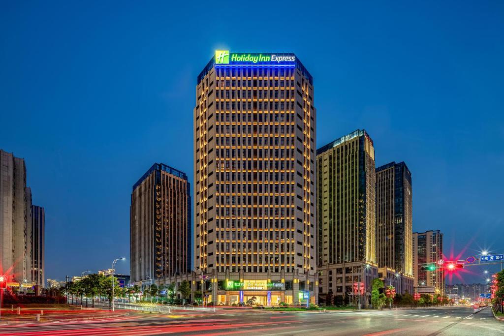 Holiday Inn Express 3