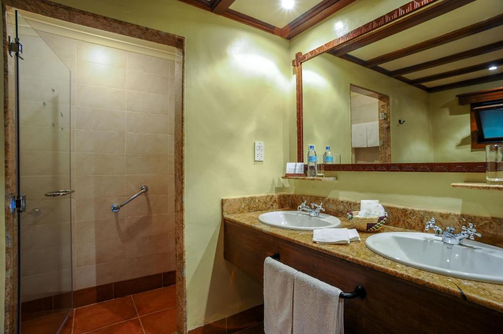 Ngorongoro Serena Safari Lodge 3