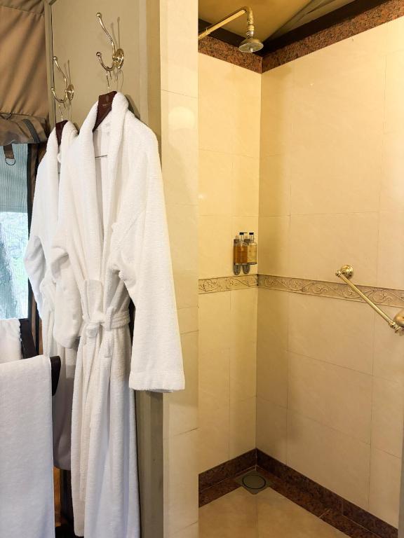 Serena Kirawira Tended Lodge 3
